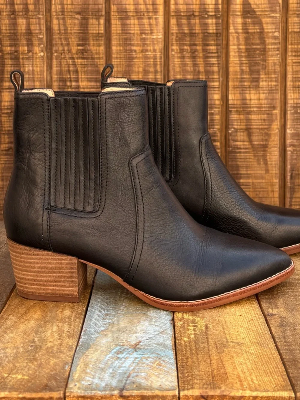 Madewell Chelsea Black Leather Ankle Boots - Picture 2 of 16